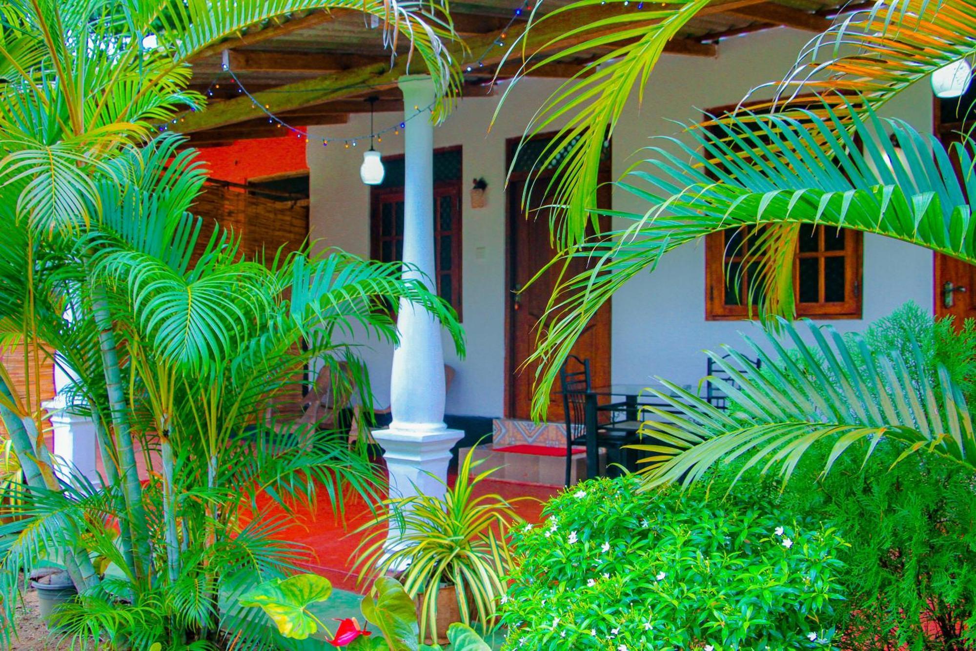 Chanaka Holiday Inn Sigirîya Extérieur photo