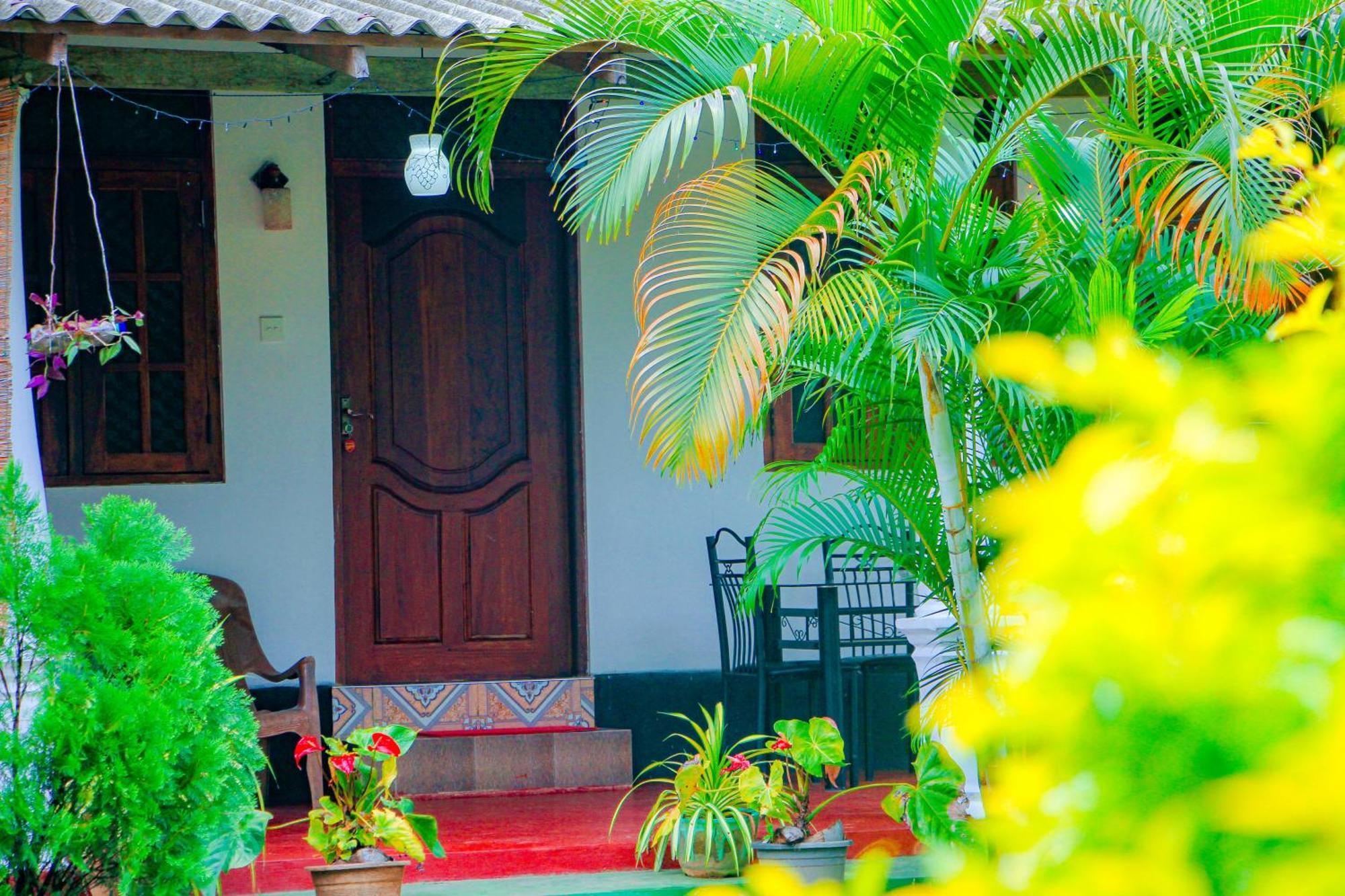 Chanaka Holiday Inn Sigirîya Extérieur photo