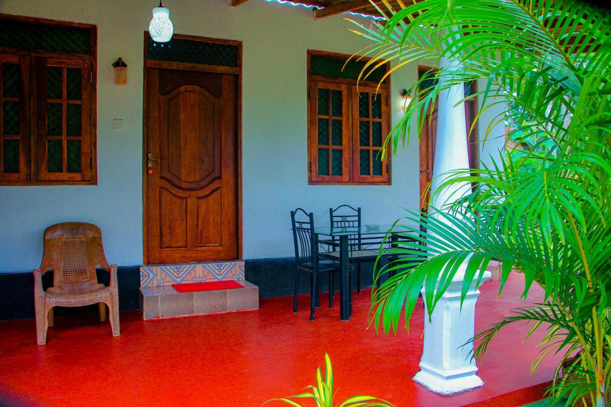 Chanaka Holiday Inn Sigirîya Extérieur photo
