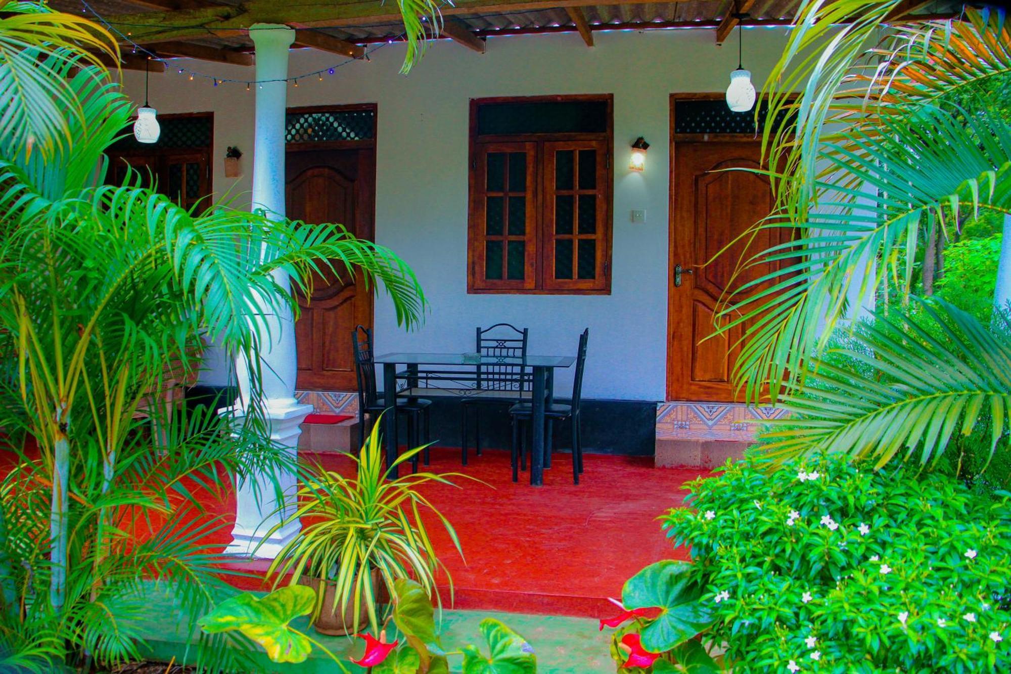 Chanaka Holiday Inn Sigirîya Extérieur photo
