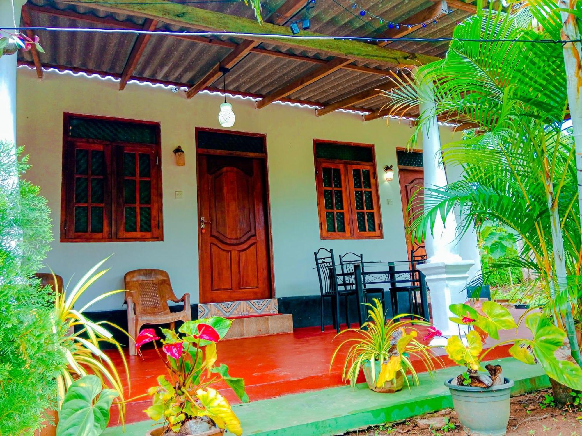 Chanaka Holiday Inn Sigirîya Extérieur photo